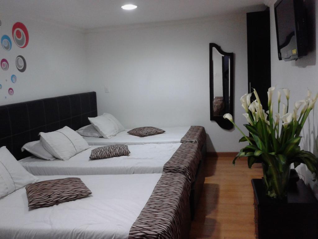 Hotel Santiago Plaza Bogotá Quarto foto