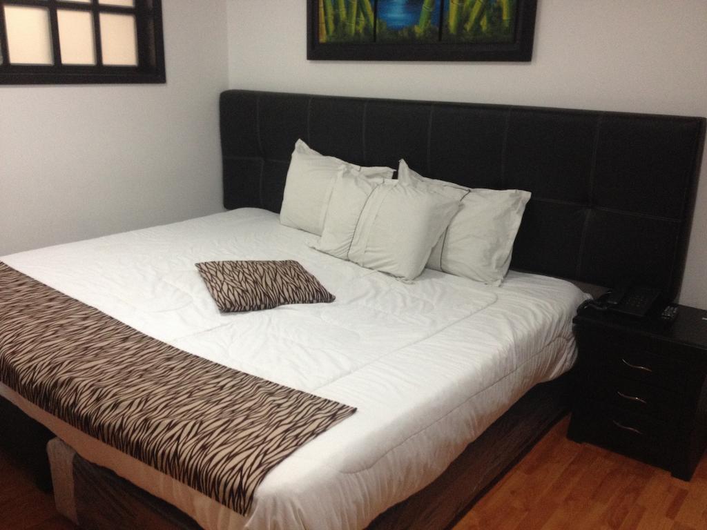 Hotel Santiago Plaza Bogotá Quarto foto